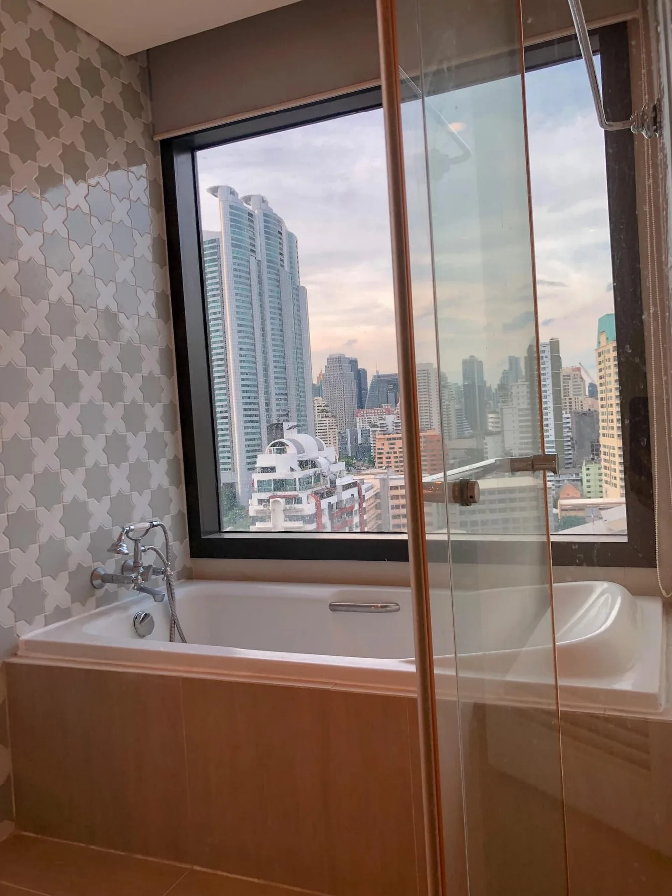Property photos for Aguston Sukhumvit 22