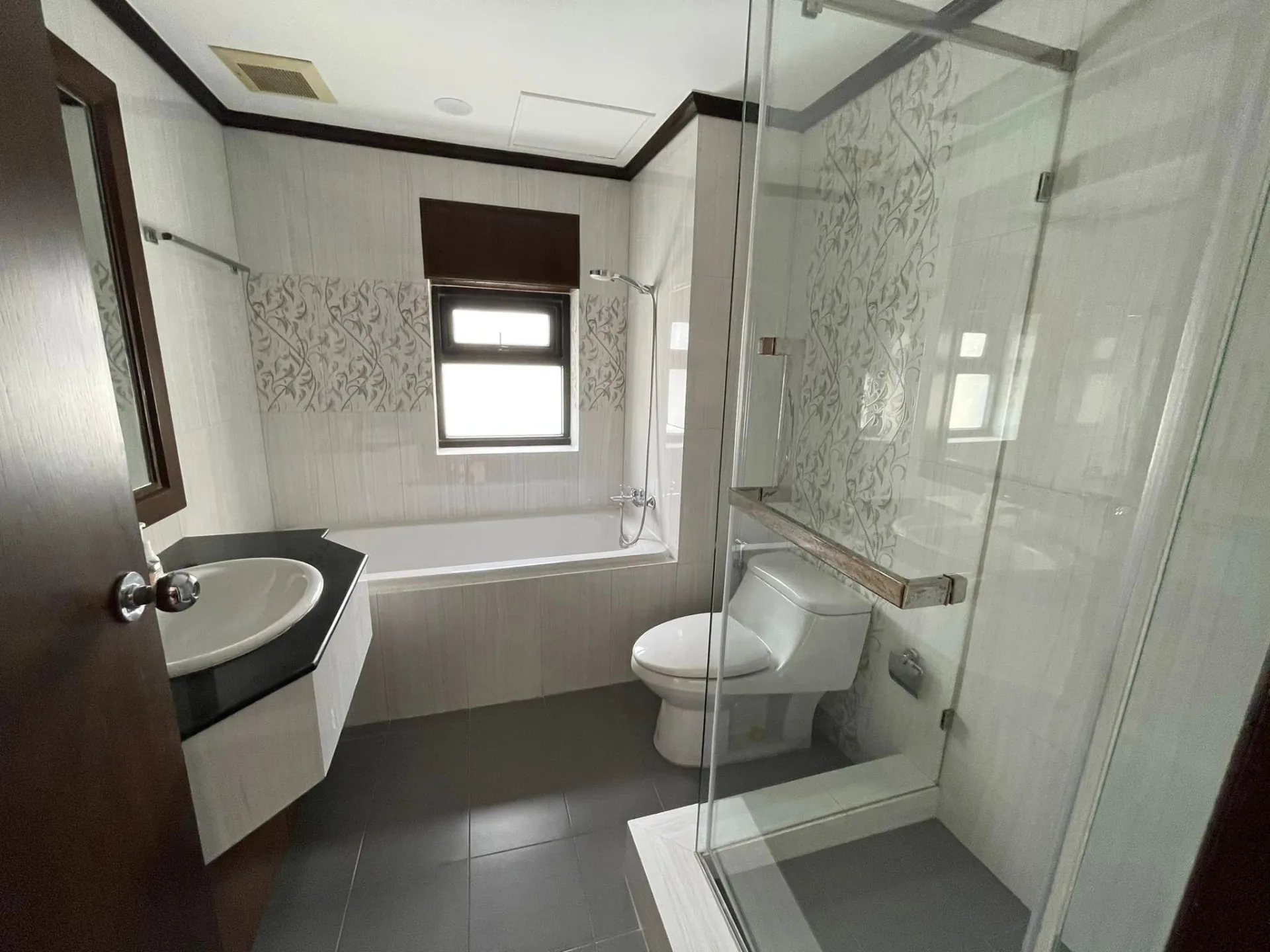Property photos for Baan Piya Sathorn