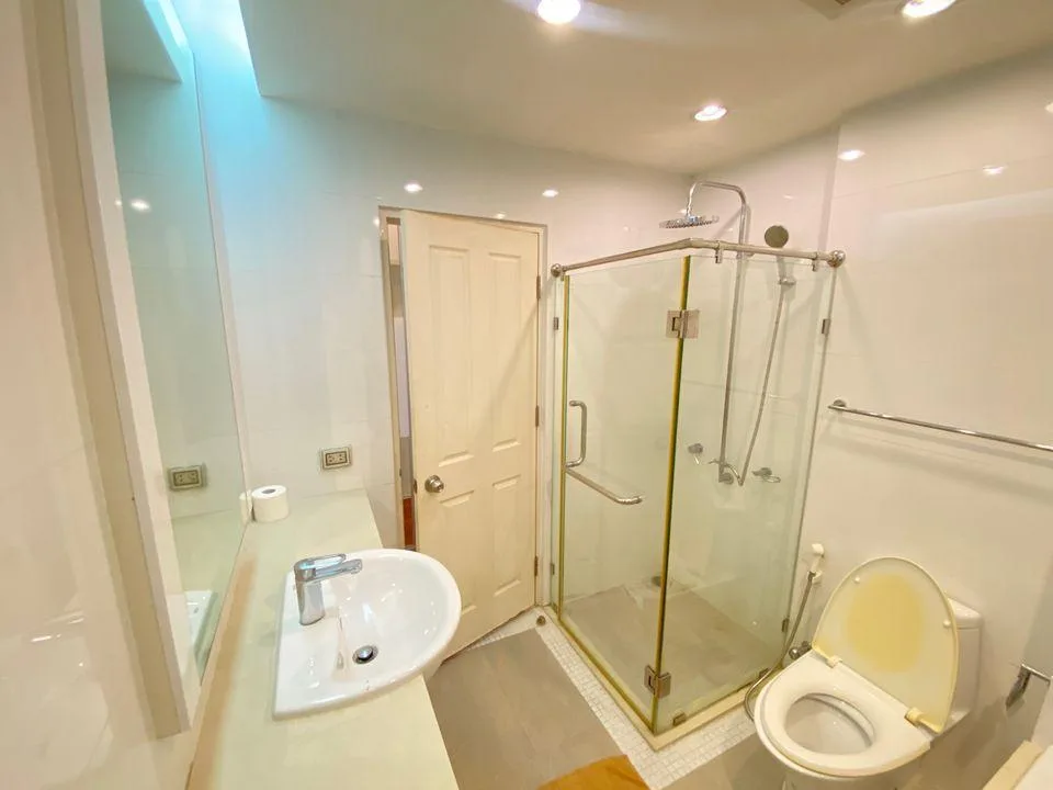 Property photos for Siri Residence