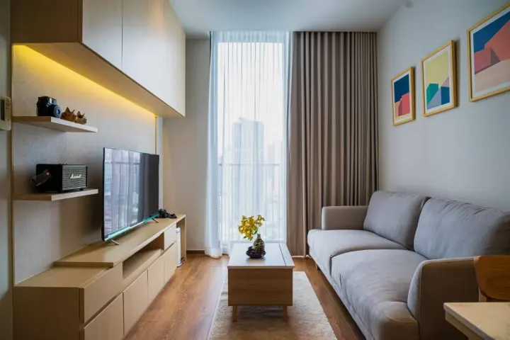 Property photos for Noble BE 33