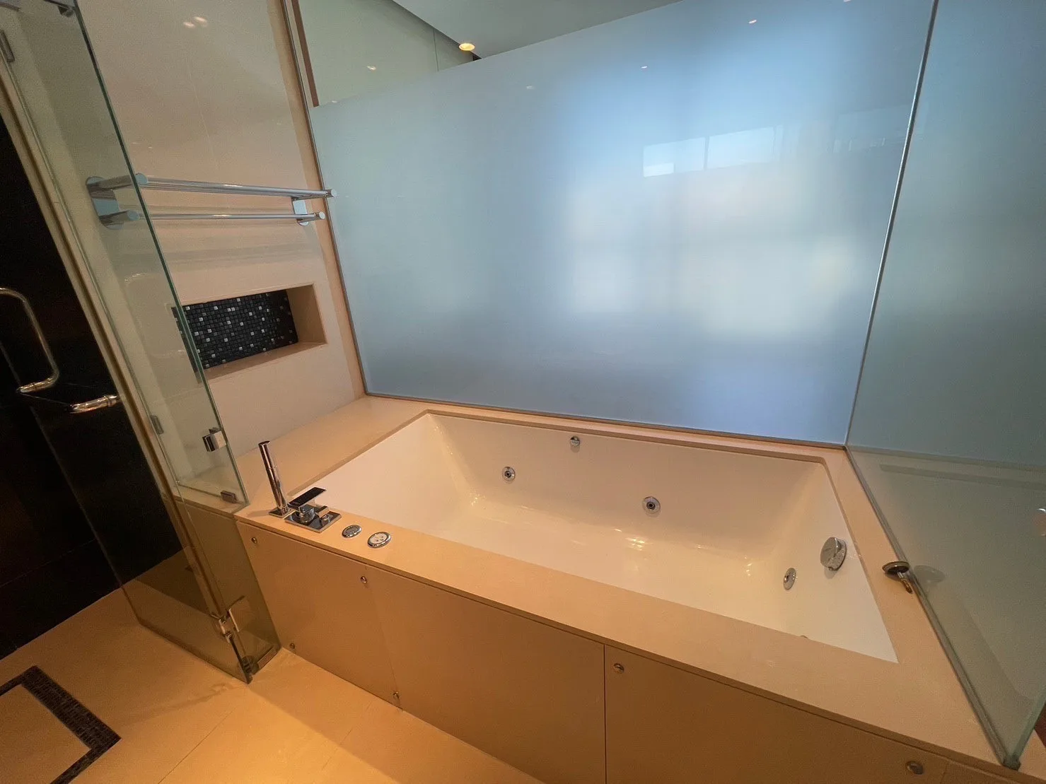 Property photos for The Address Sukhumvit 28