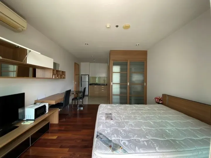 Property photos for Circle Condominium