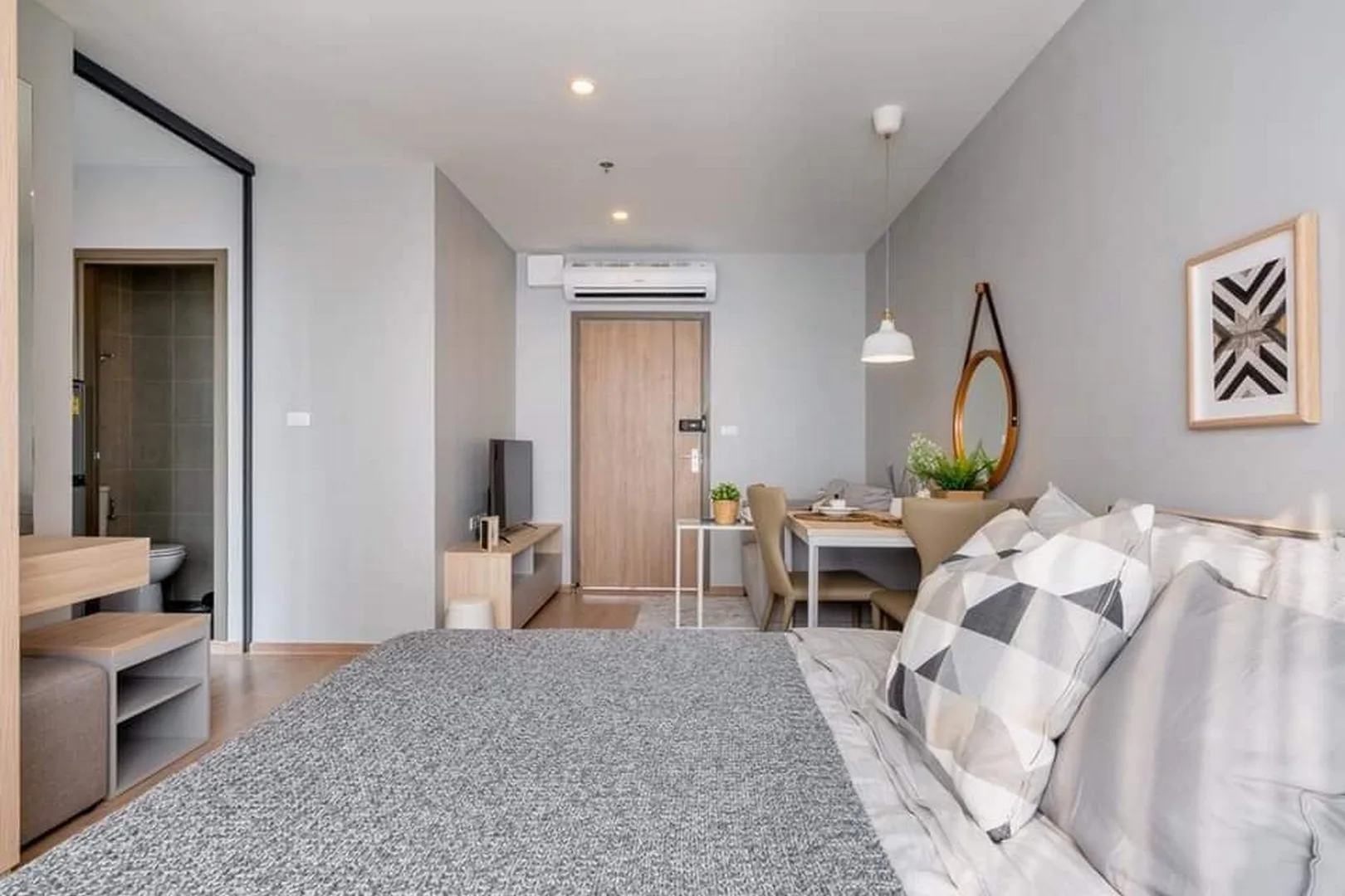 Property photos for IDEO O2