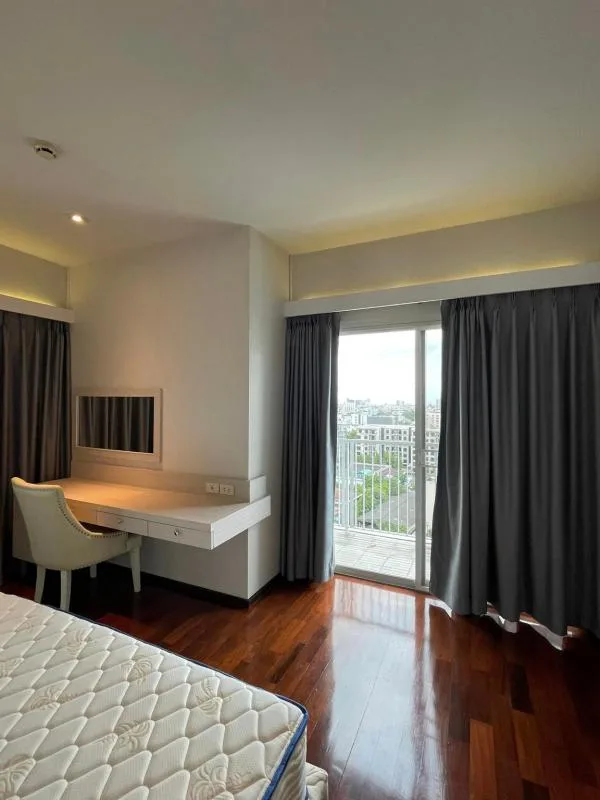 Property photos for Noble Ora