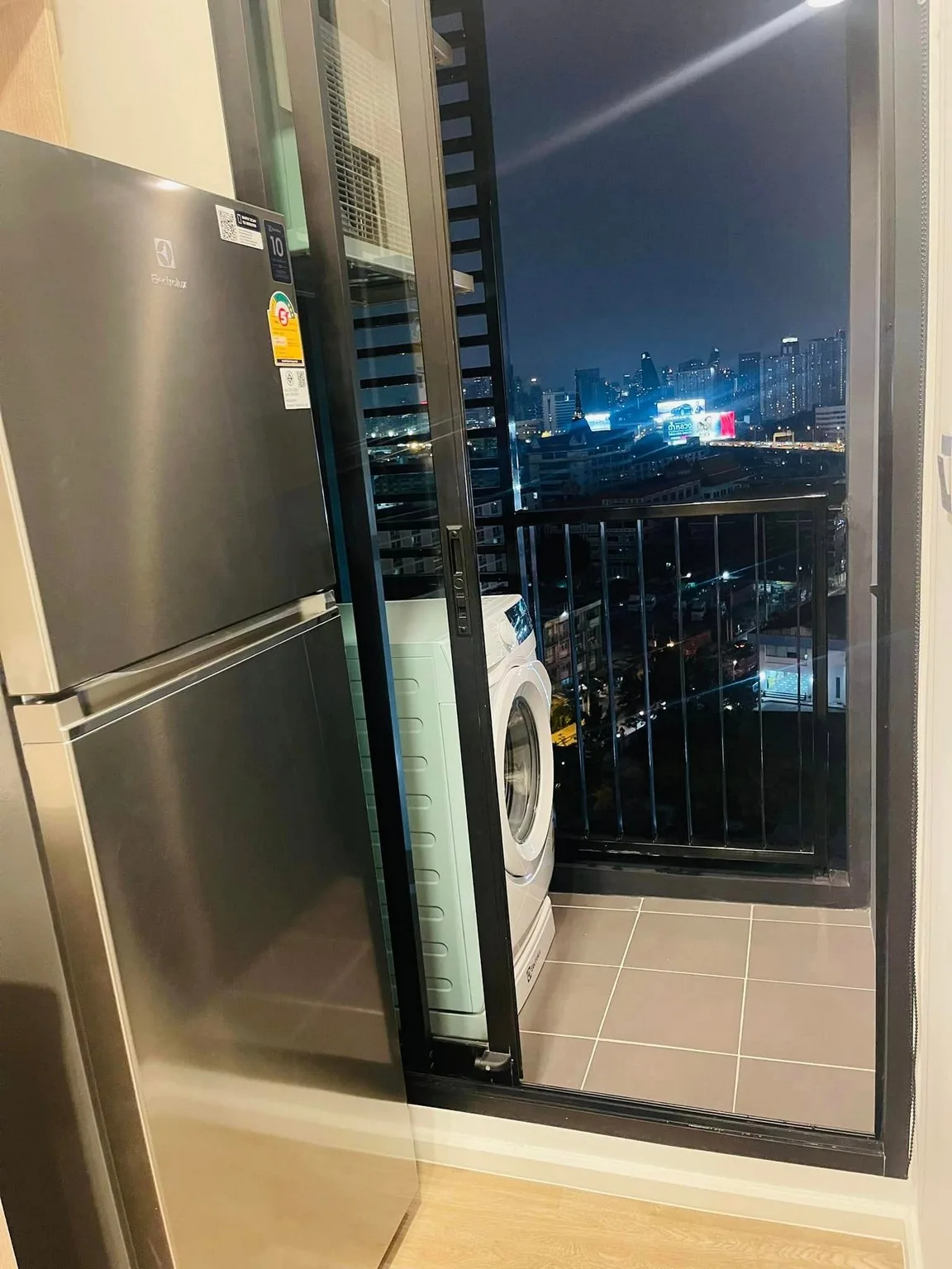 Property photos for Modiz Sukhumvit 50