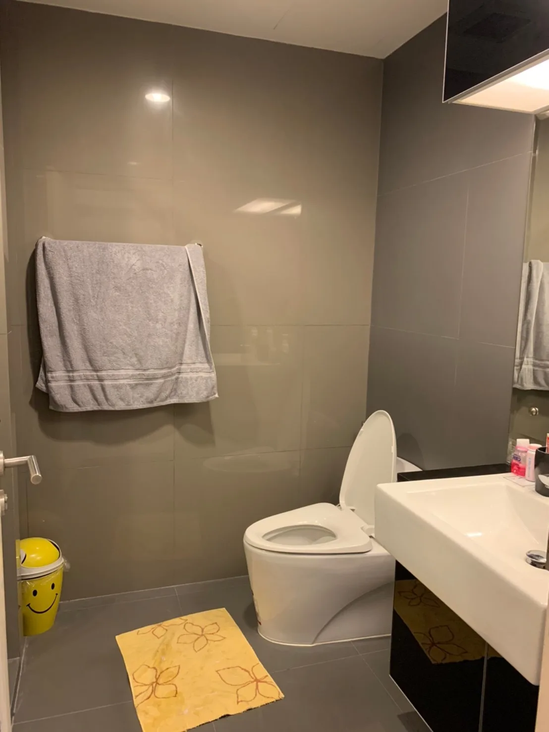 Property photos for The Crest Sukhumvit 34
