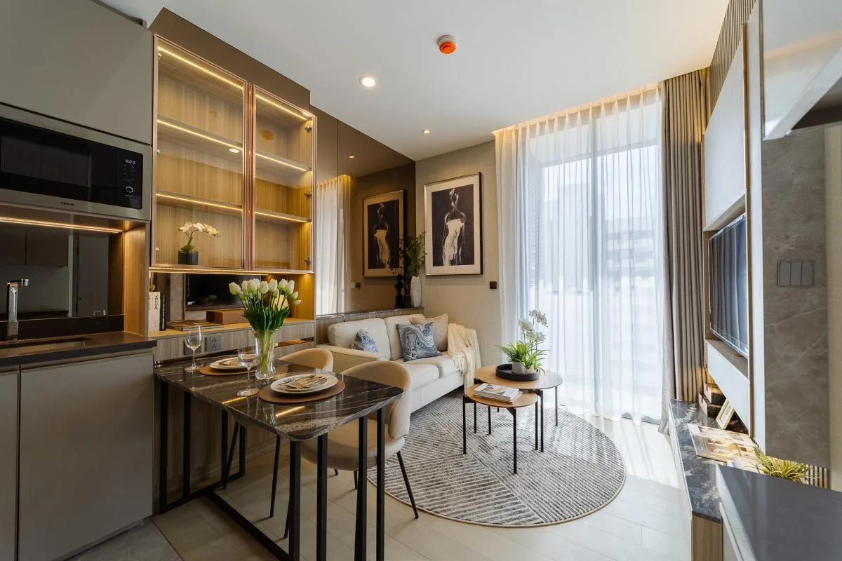 Property photos for The Extro Phayathai-rangnam