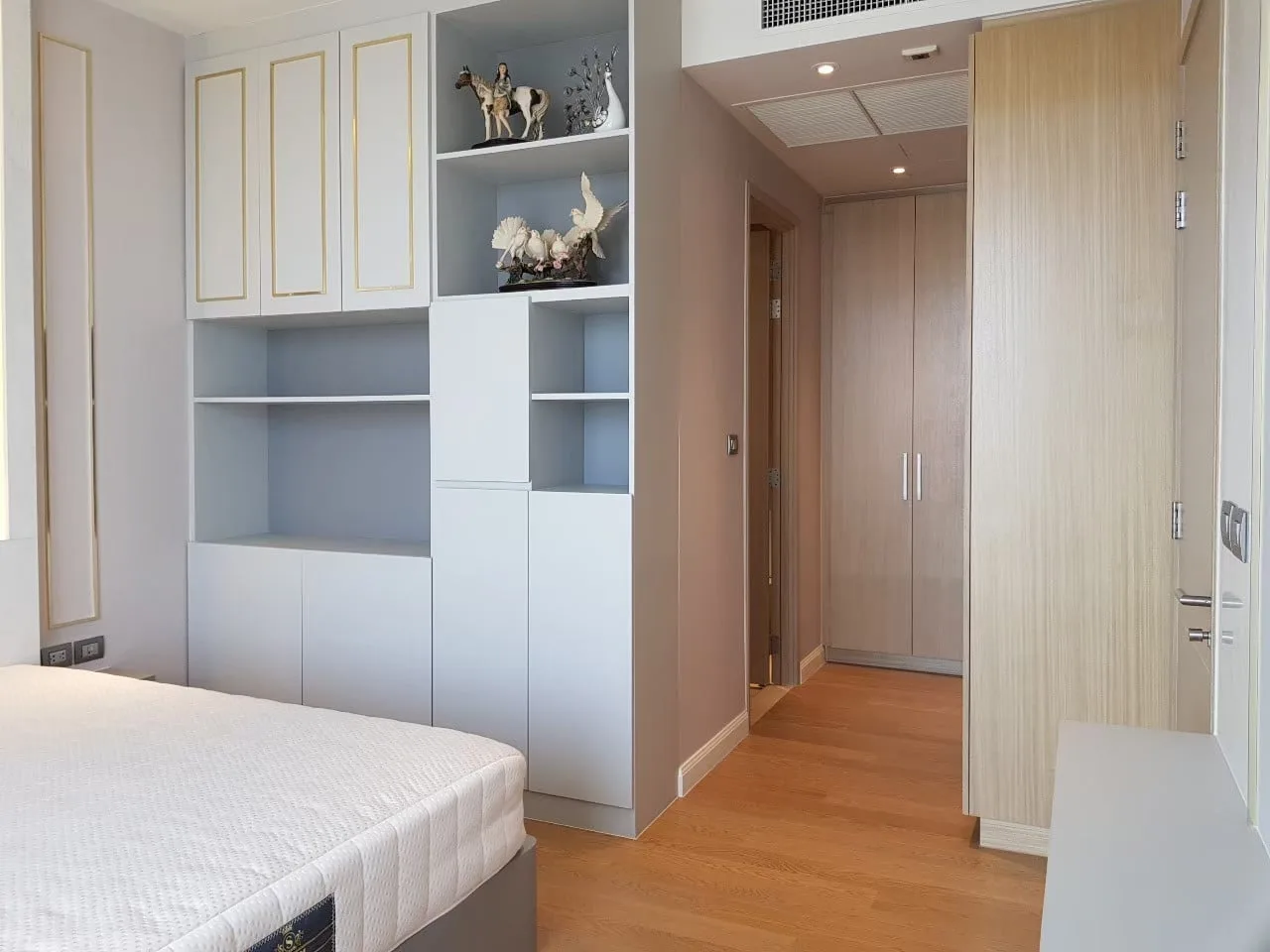Property photos for Magnolias Waterfront Residences