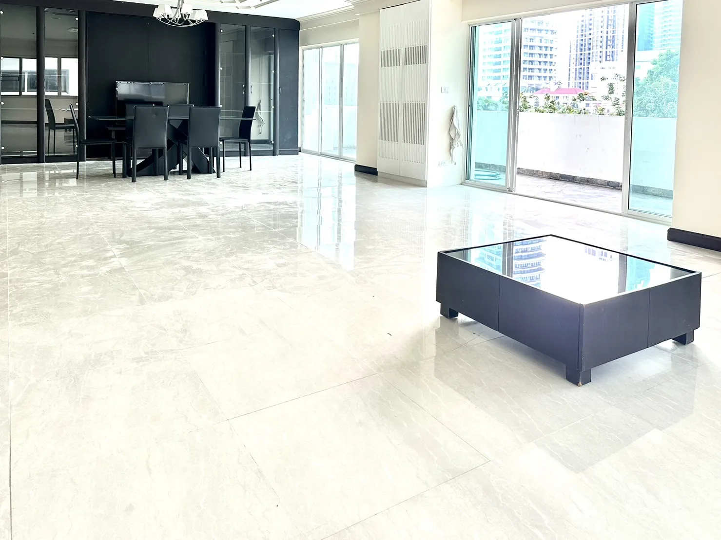 Property photos for 33 Tower