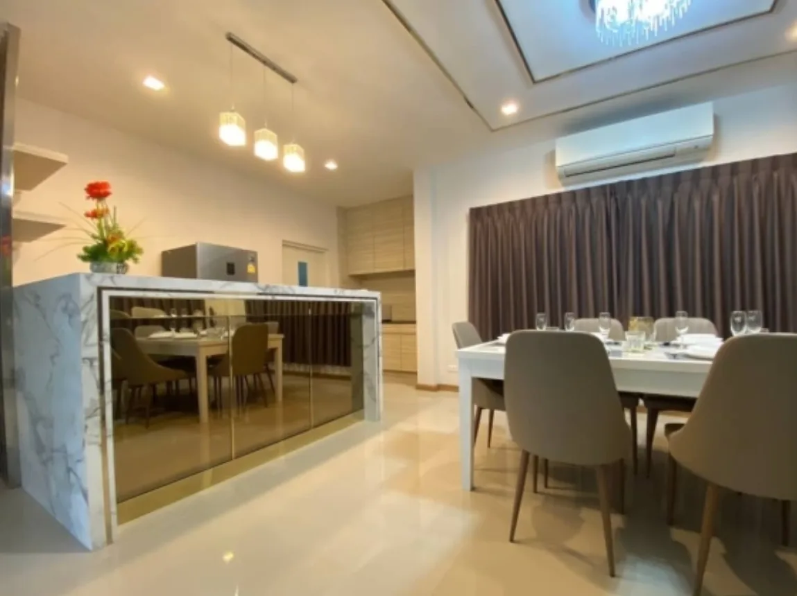 Property photos for Casa Premium On Nut-Wongwaen