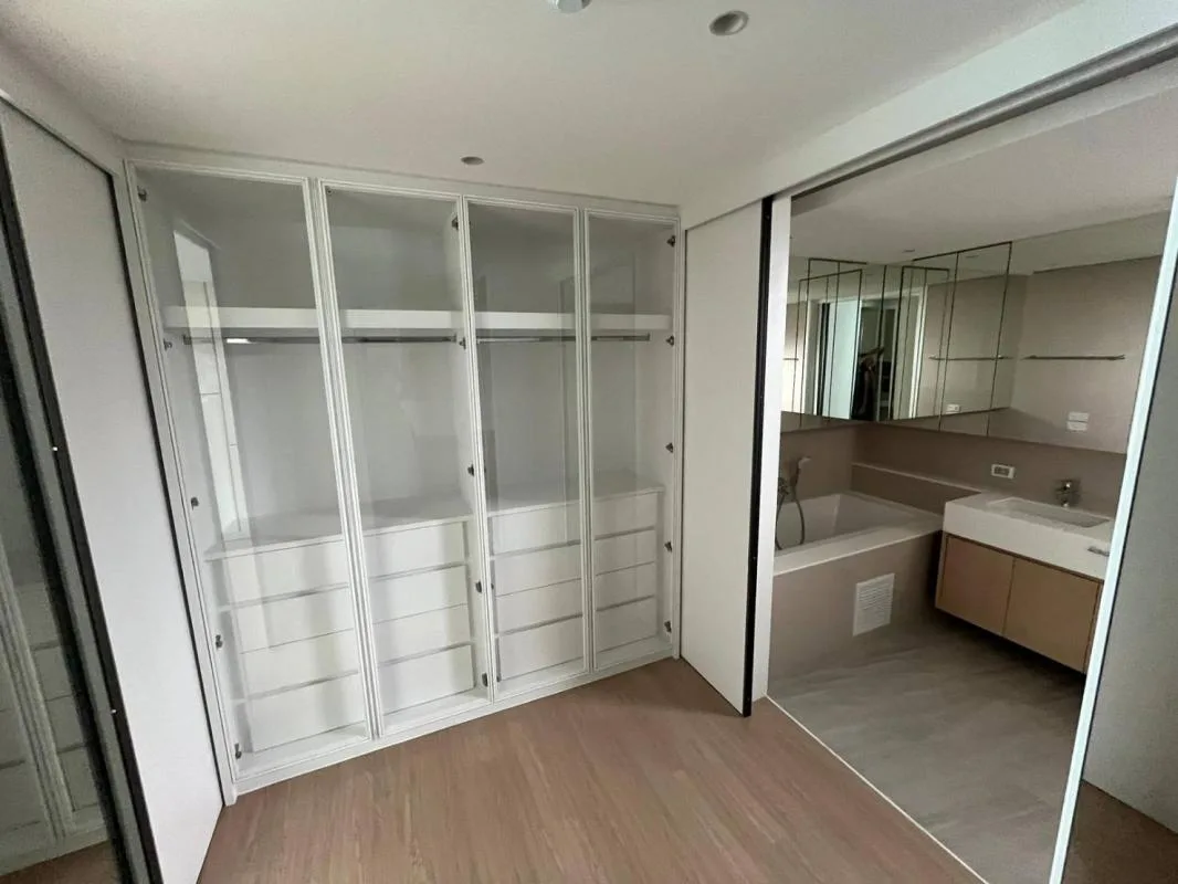Property photos for Single House 49/19