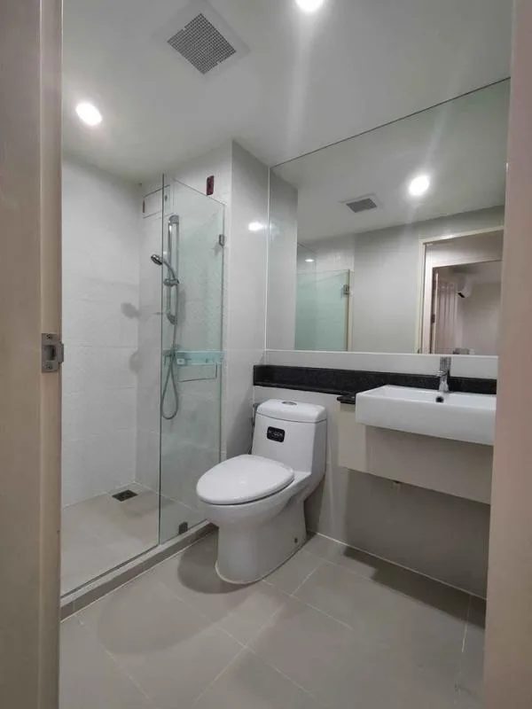 Property photos for The Kris Ratchada 17
