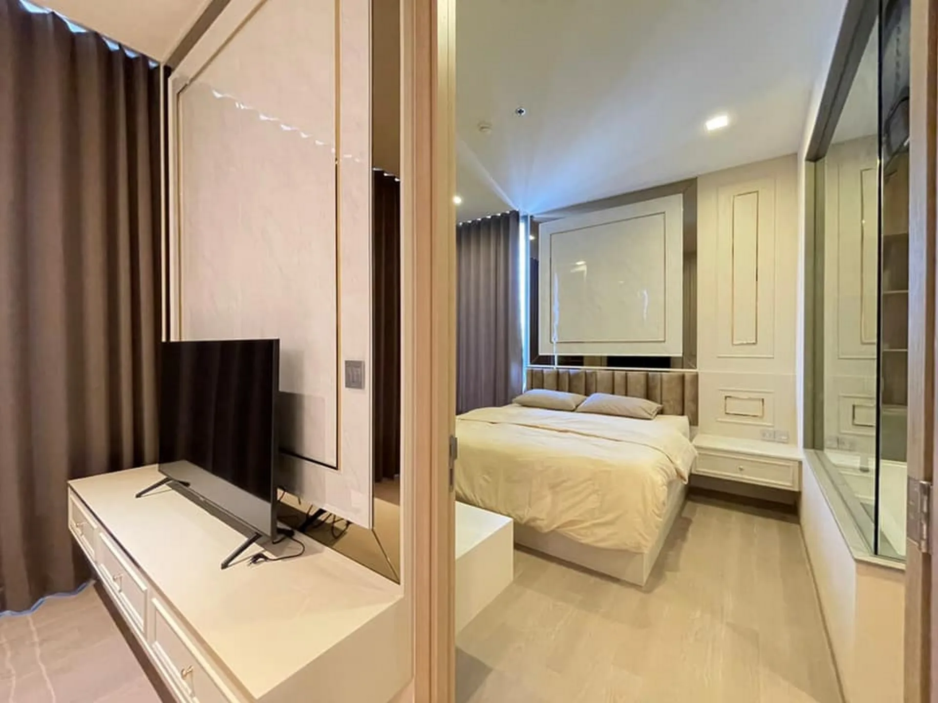 Property photos for The Esse Asoke