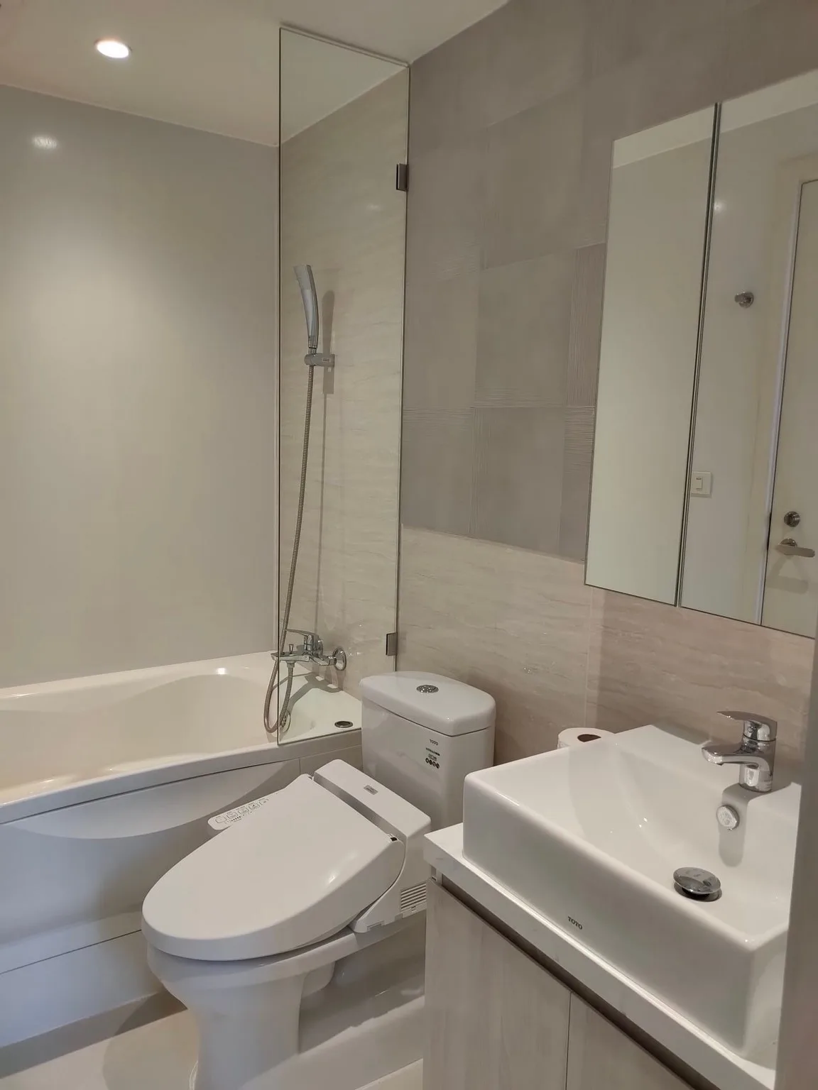 Property photos for Runesu Thonglor 5