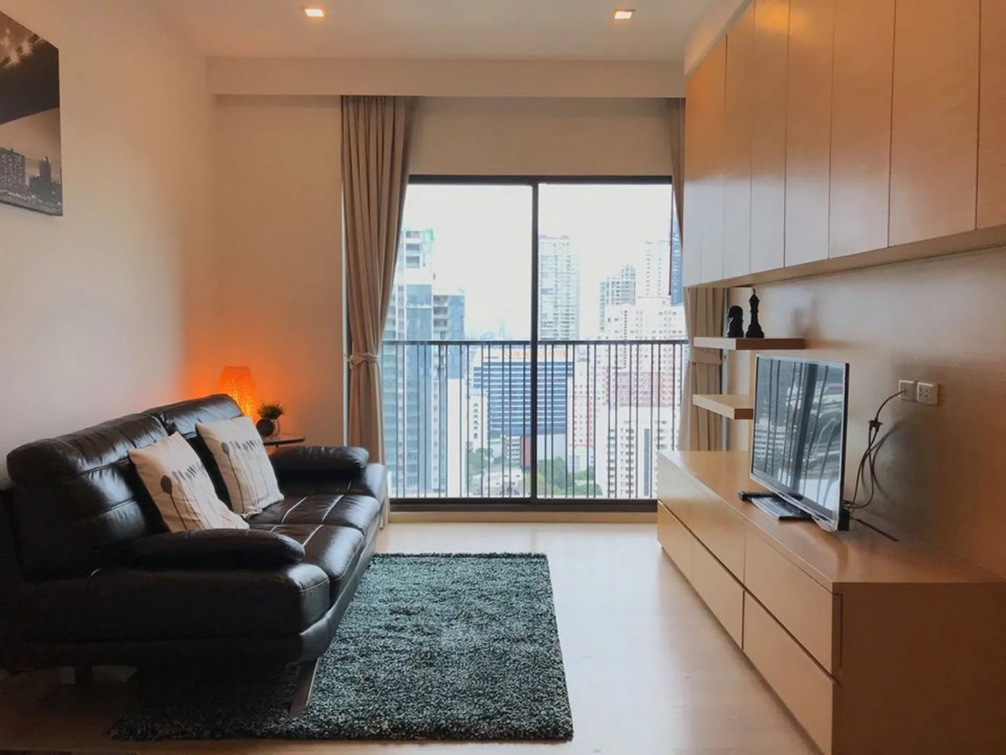 Property photos for Noble Refine