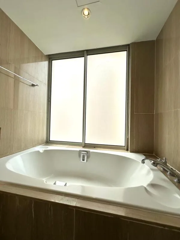 Property photos for Langsuan Ville