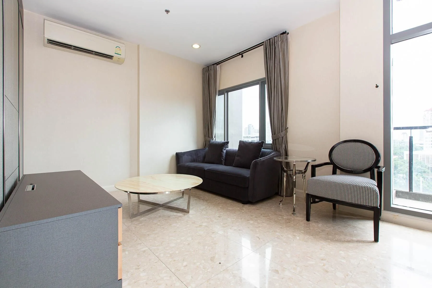 Property photos for The Crest Sukhumvit 34