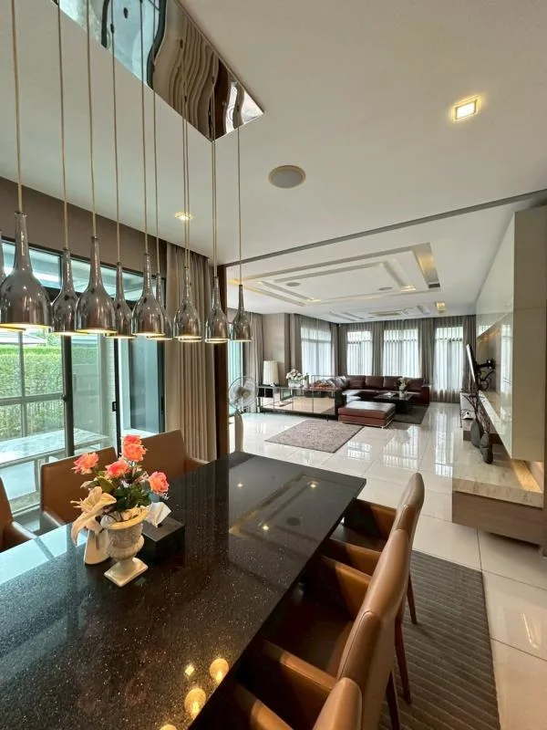 Property photos for The Palm Pattanakarn