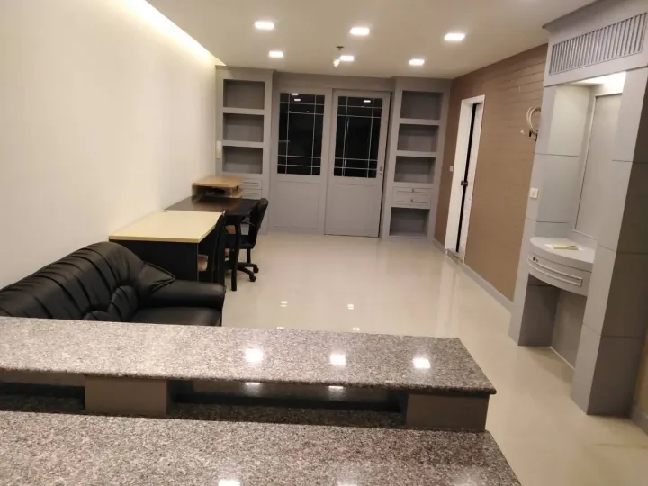 Property photos for State Tower