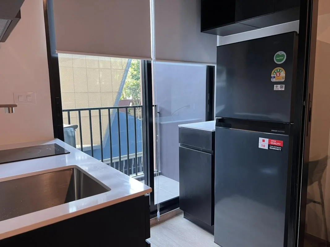 Property photos for Nue District R9
