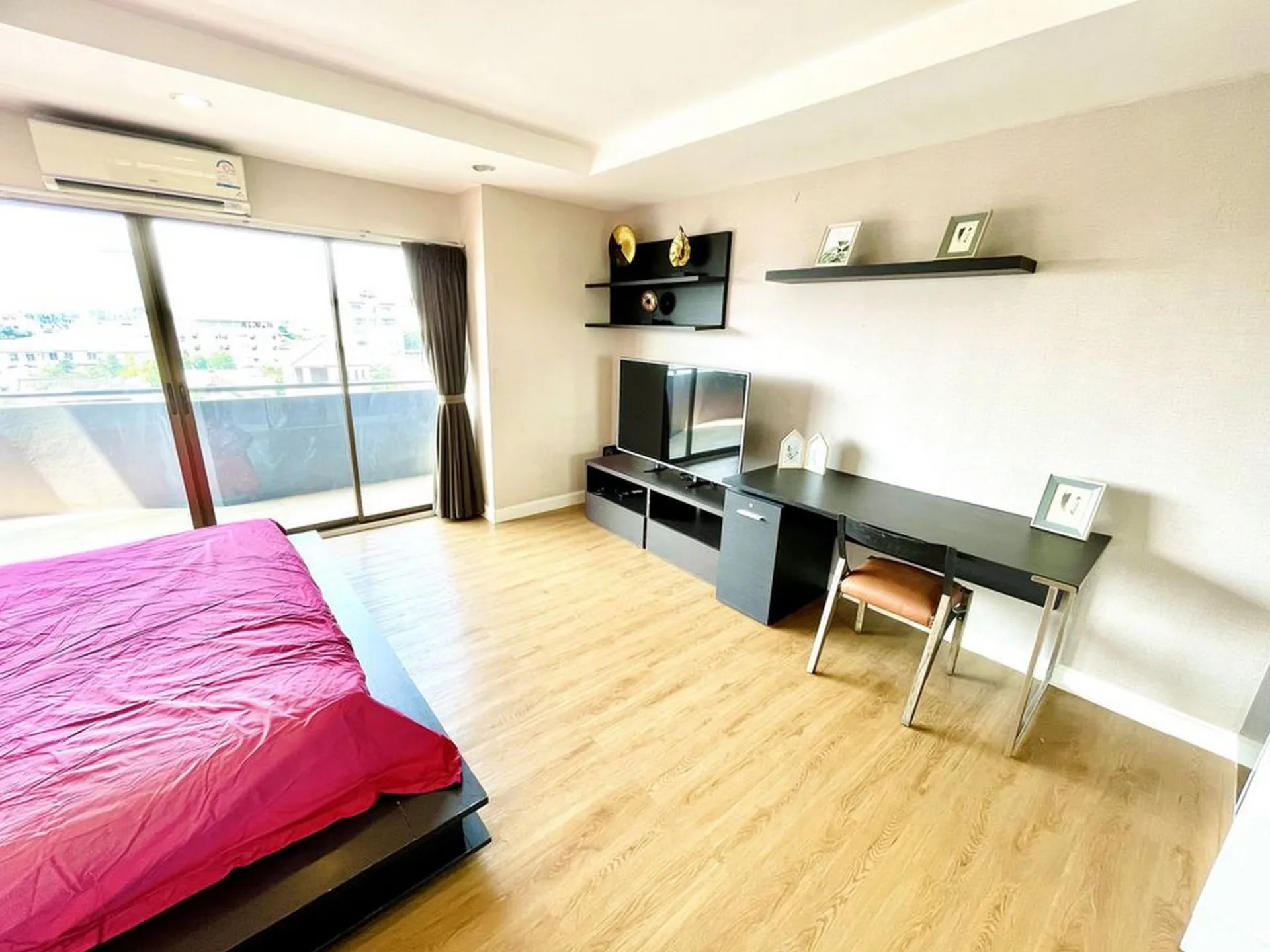 Property photos for Phasuk Place