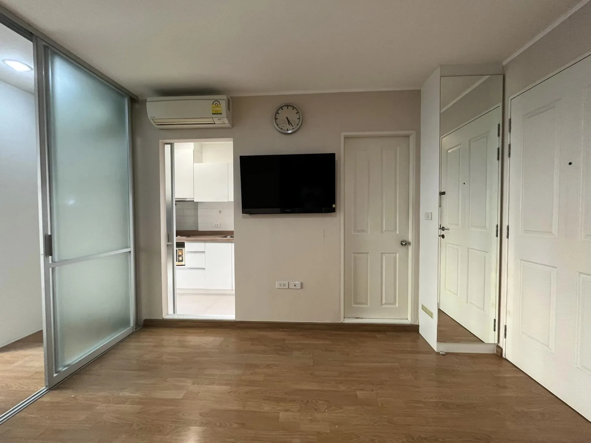 Property photos for U Delight @ Jatujak Station