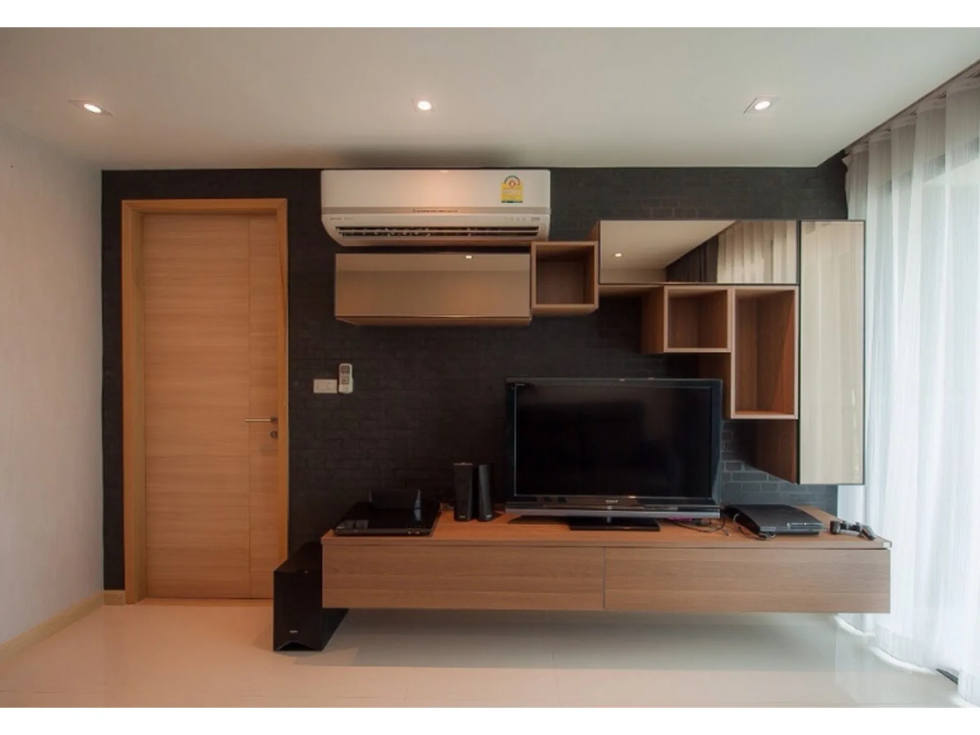 Property photos for SOCIO Reference 61