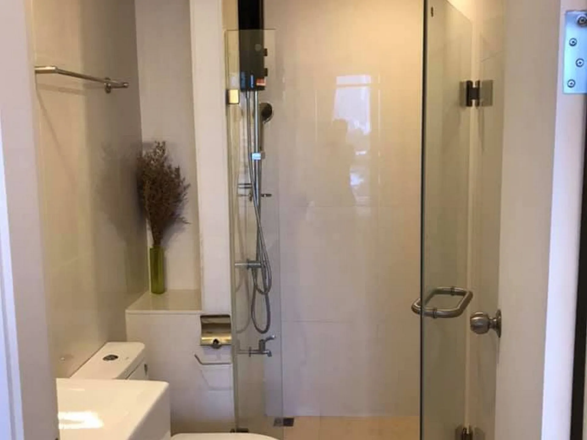 Property photos for Metro Luxe Rama 4