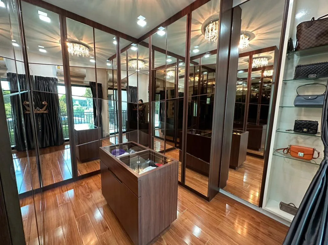 Property photos for Setthasiri Srinakarin-rama 9