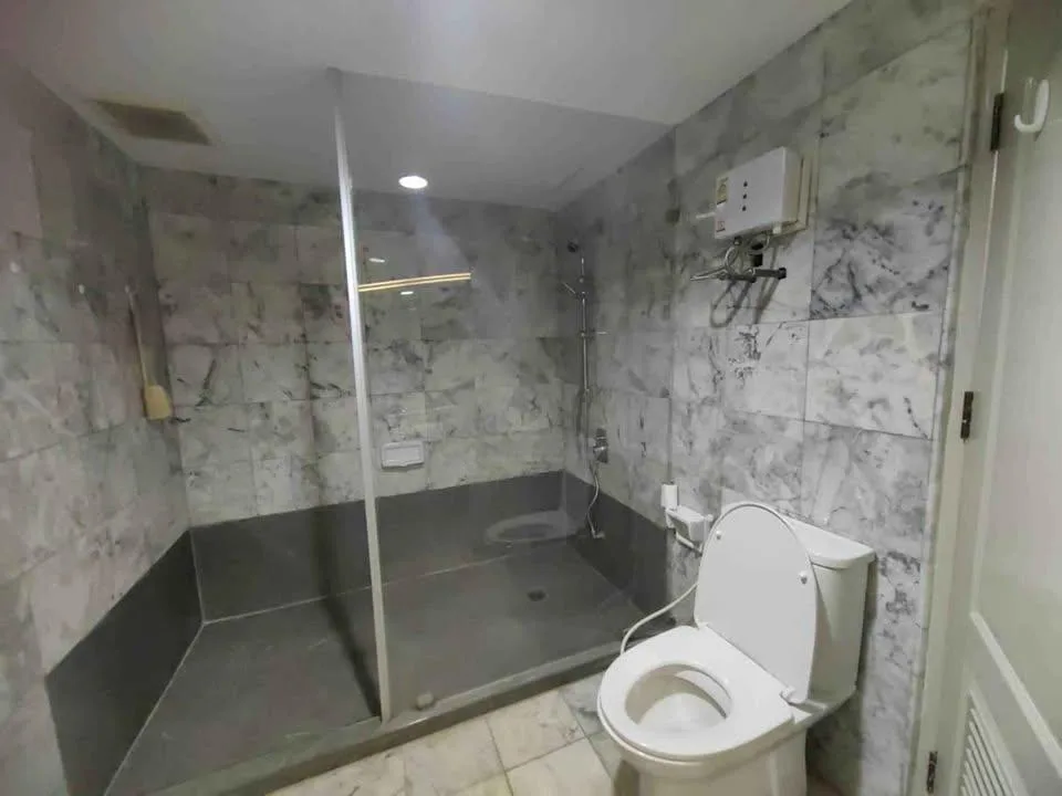 Property photos for State Tower