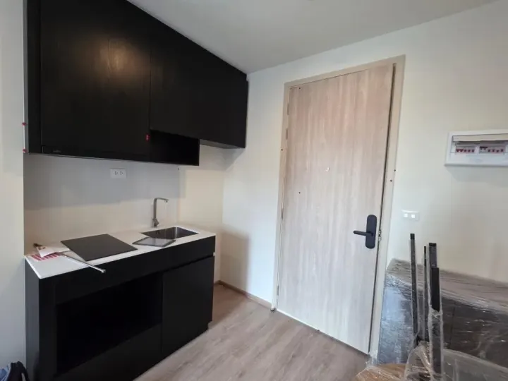 Property photos for Nue District R9