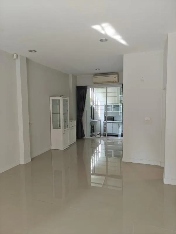 Property photos for Baan Klang Muang Ladprao 71