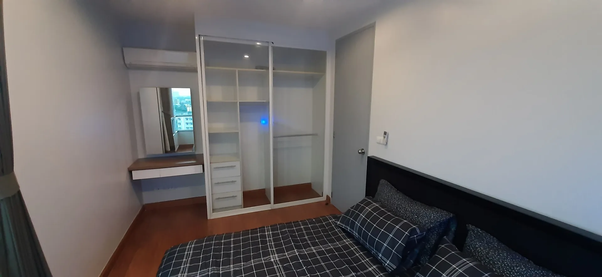 Property photos for The Parkland Ratchada - Thapra