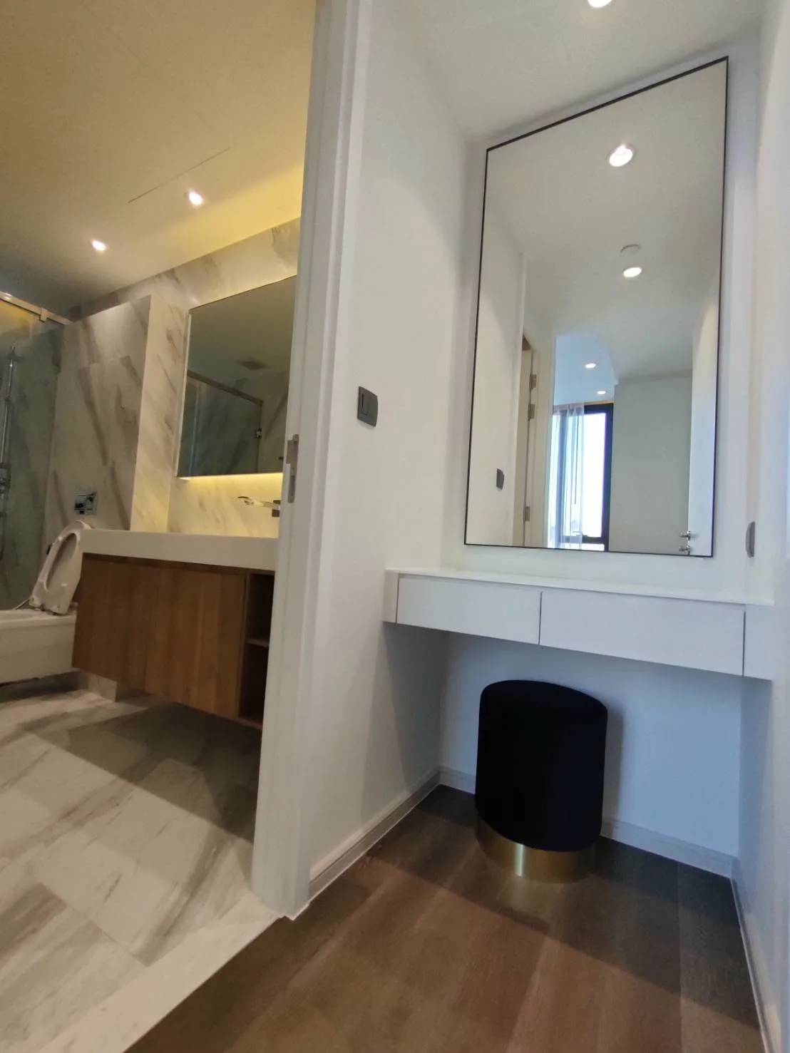Property photos for MUNIQ Sukhumvit 23