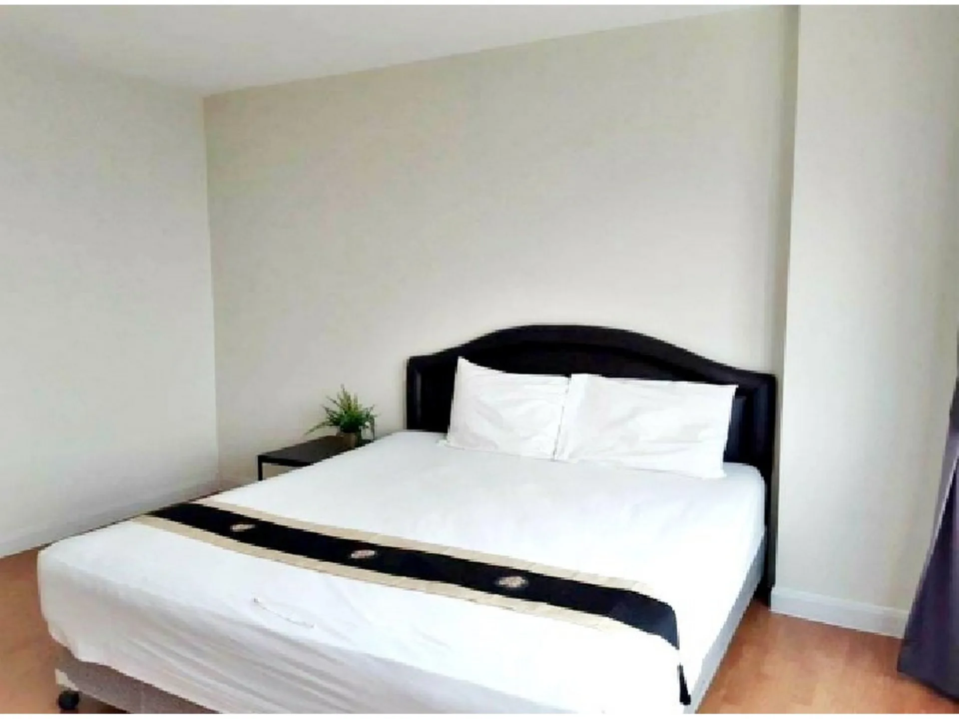 Property photos for The Waterford Diamond
