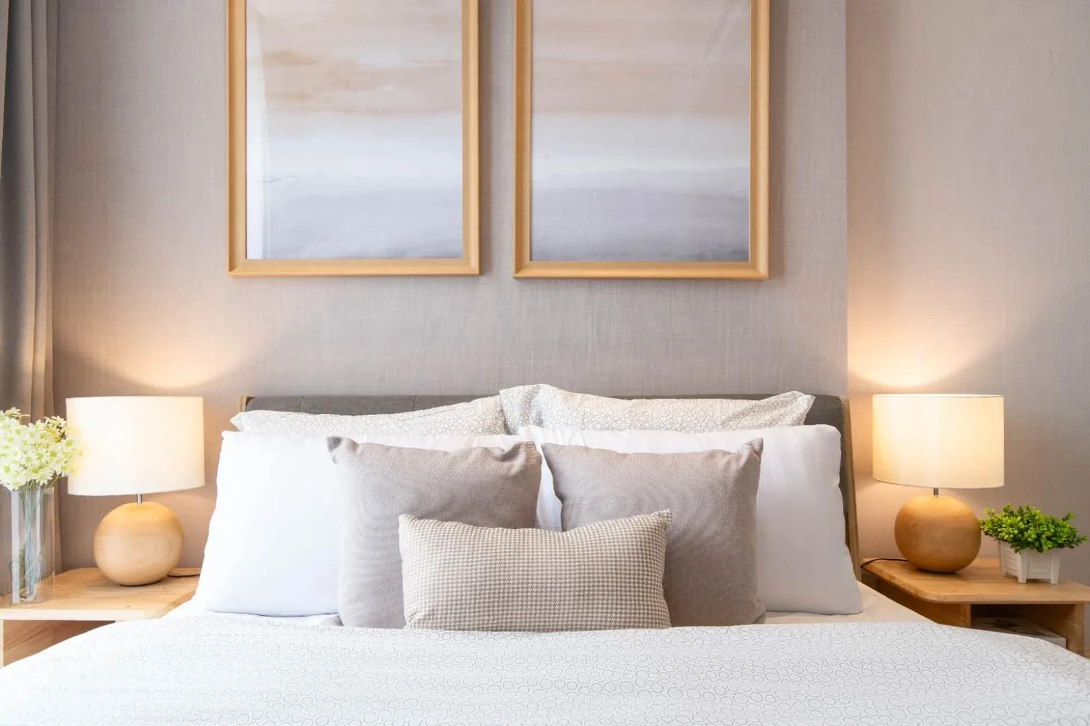 Property photos for Noble BE 33