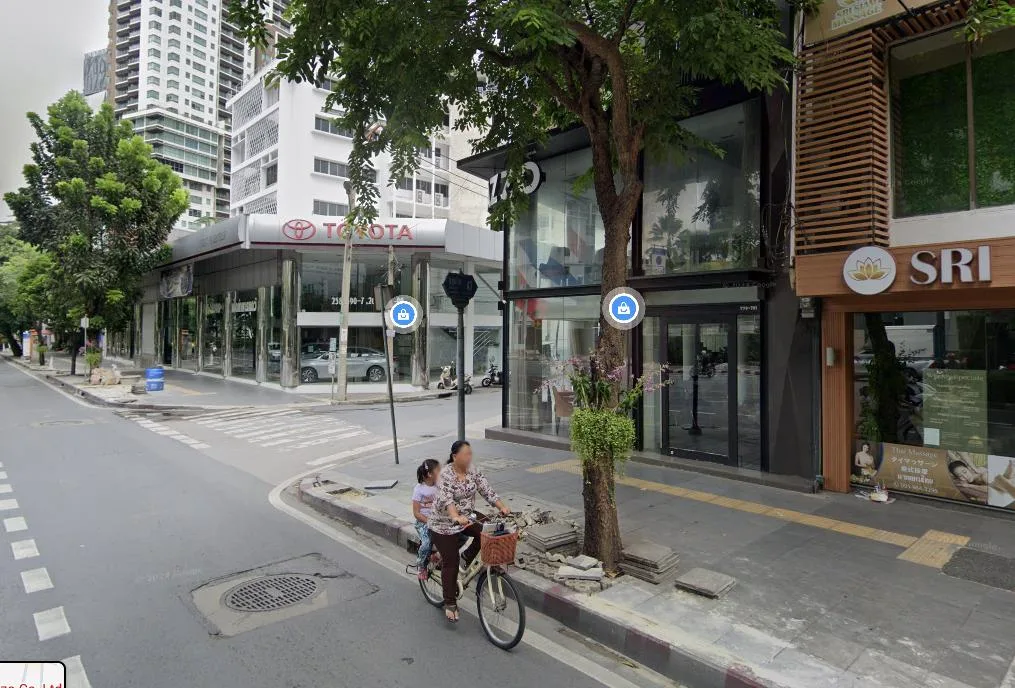 Property photos for Commercial Building Sukhumvit 43