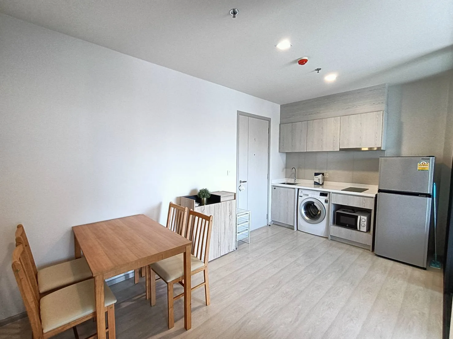 Property photos for Life Sukhumvit 48