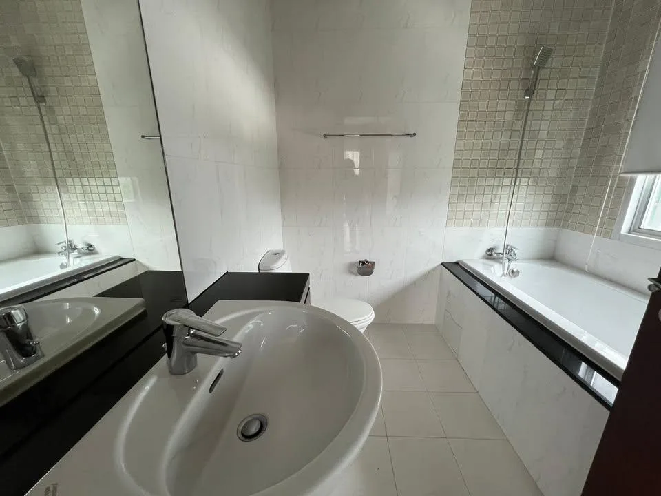 Property photos for Royal Residence Park
