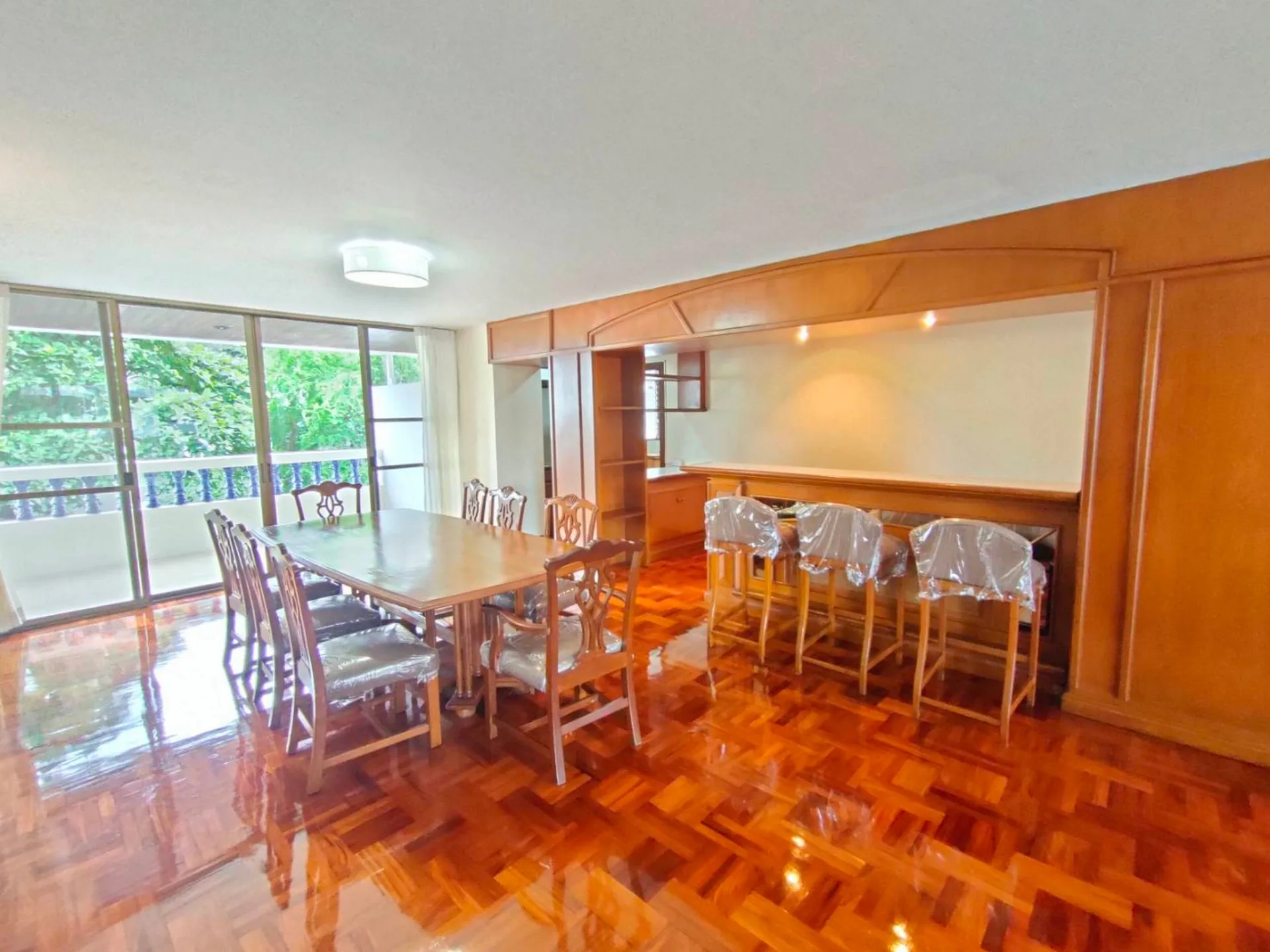 Property photos for Sriratana Mansion 1