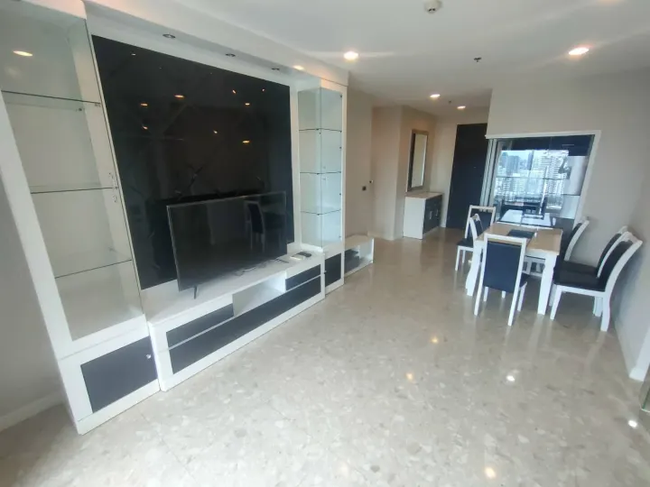 Property photos for The Crest Sukhumvit 34
