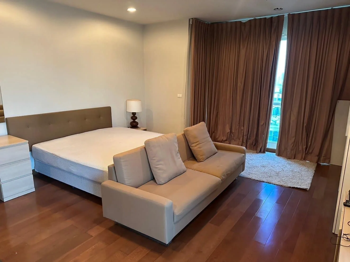 Property photos for The Address Chidlom
