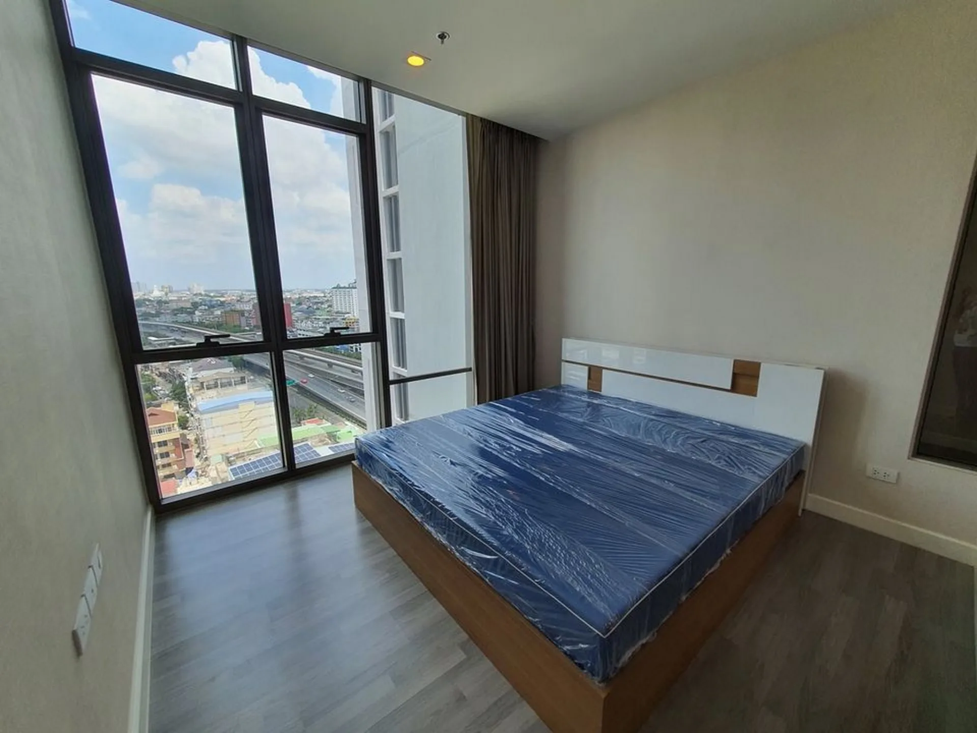 Property photos for The Room BTS Wongwian Yai