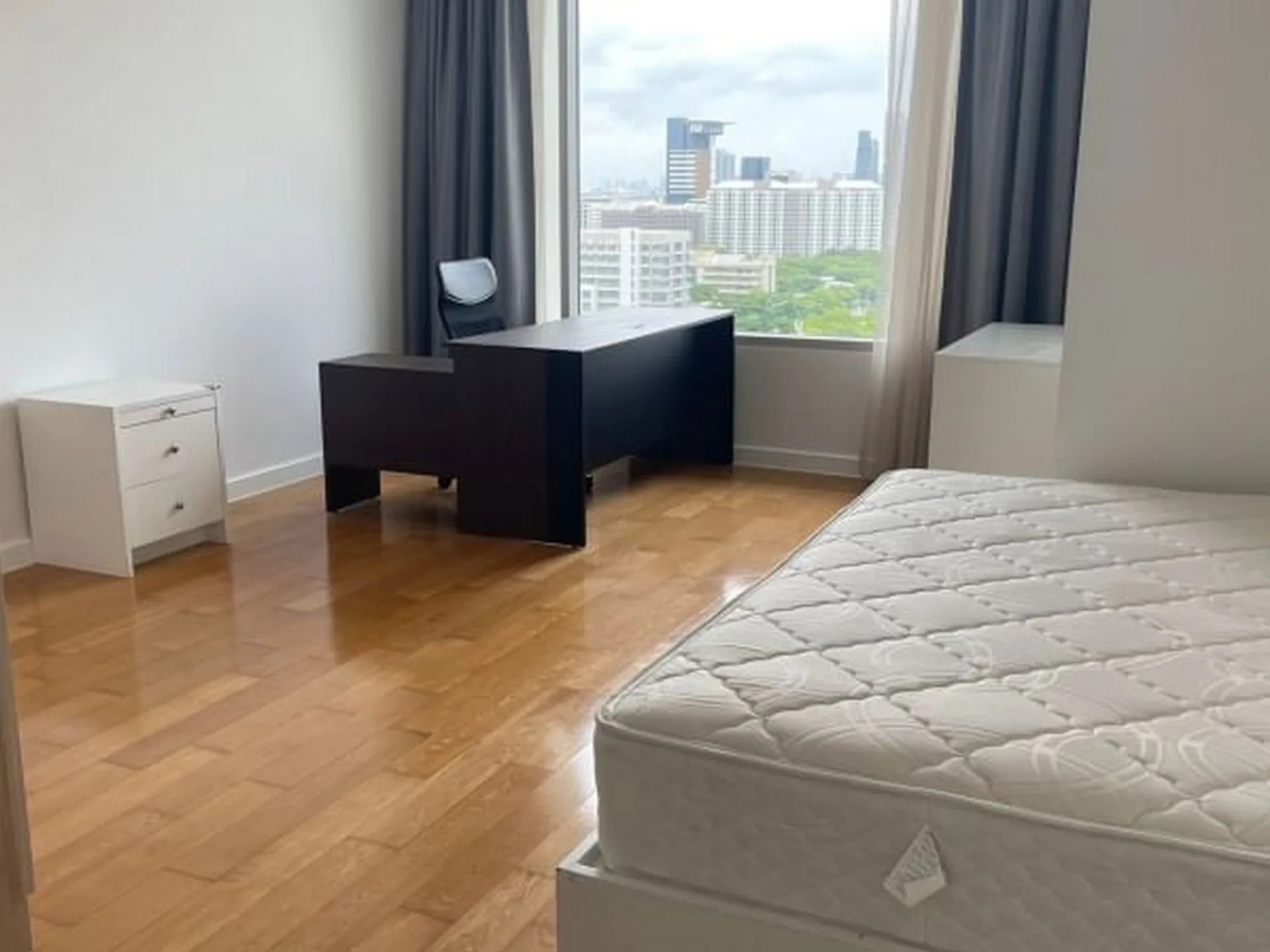 Property photos for Chamchuri Square Residence