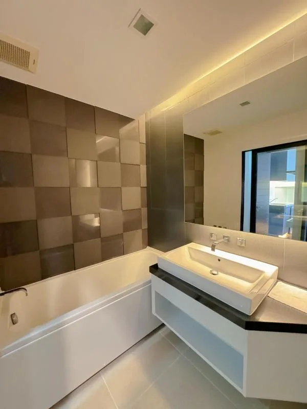 Property photos for Ivy Ampio