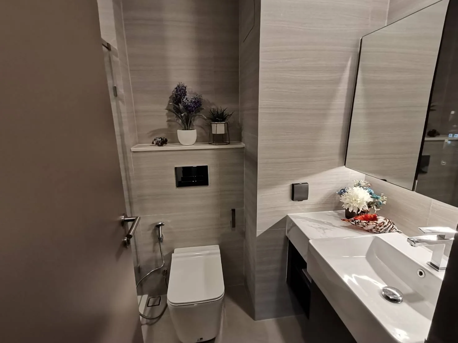 Property photos for Park Origin Thonglor
