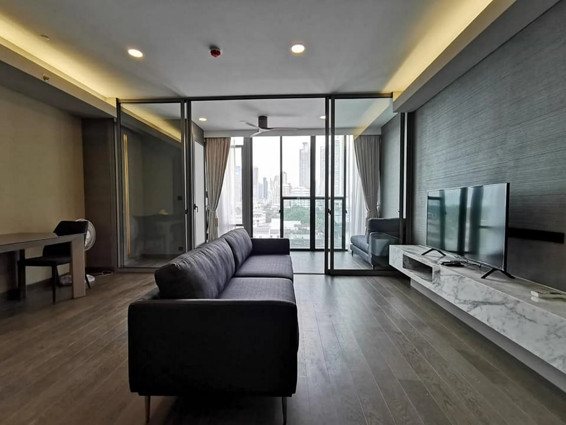 Property photos for Siamese Exclusive Queens