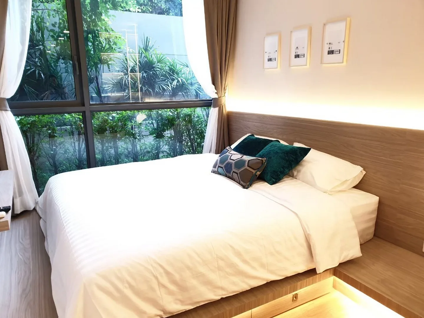 Property photos for Taka Haus Ekamai 12