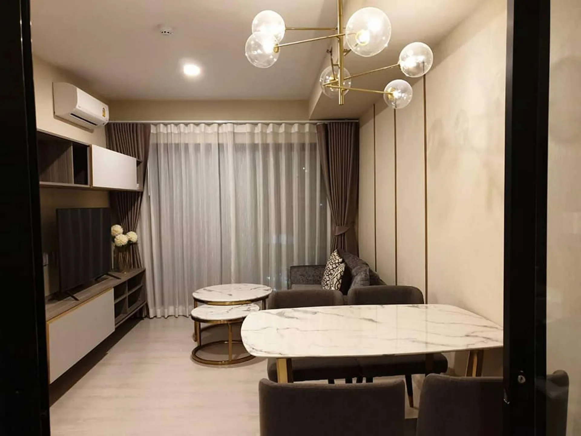 Property photos for Knightsbridge Phaholyothin - Interchange