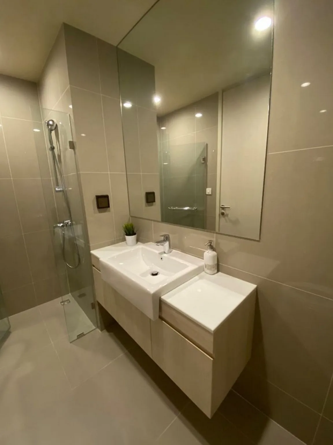 Property photos for Noble Recole
